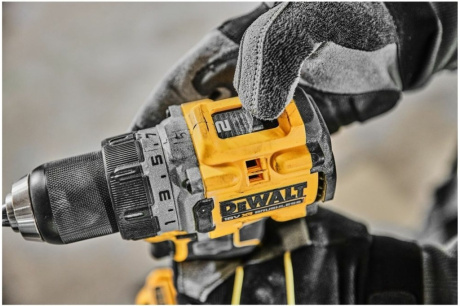 Купить Аккумуляторная дрель-шуруповерт DeWalt DCD800P2T-QW фото №6